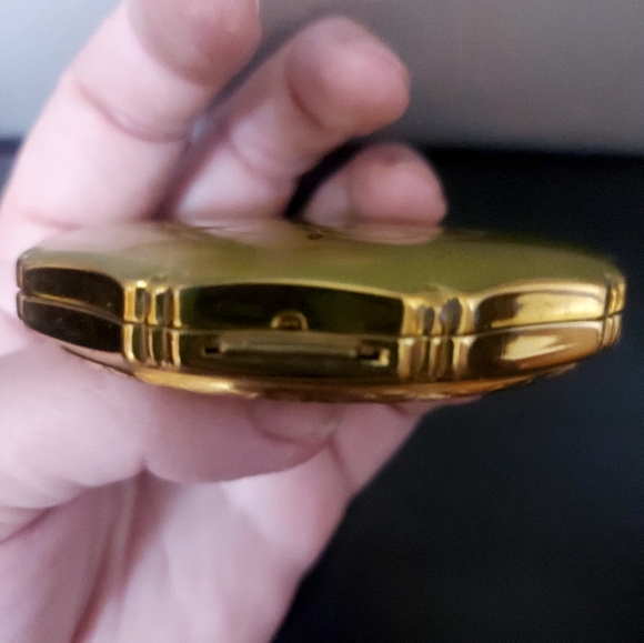 Rare find! KIGU LONDOn 1950 Compact Mrror - Picture 4 of 8